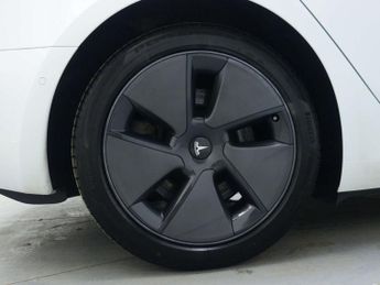 TESLA MODEL 3 (Dual Motor) Long Range Saloon 4dr Electric Auto 4WDE (346 ps)