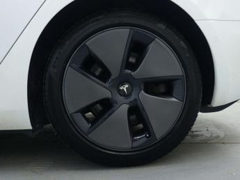 TESLA MODEL 3 (Dual Motor) Long Range Saloon 4dr Electric Auto 4WDE (346 ps)