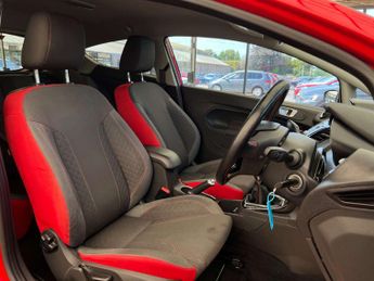 FORD FIESTA 1.0 Fiesta Zetec S Red Edition 3dr