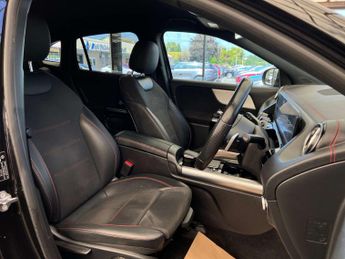 MERCEDES-BENZ EQA EQA 300 AMG Line 4Matic 4WD 5dr