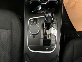 BMW 1 SERIES 1.5 118i SE Auto 5dr