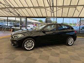 BMW 1 SERIES 1.5 118i SE Auto 5dr