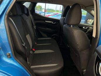 NISSAN QASHQAI 1.5 Qashqai Acenta Premium dCi Semi-Auto 5dr