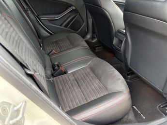 Mercedes-Benz A-CLASS 1.5 A180 BlueEfficiency AMG Sport CDi Auto 5dr
