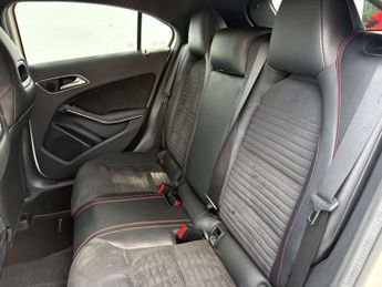 Mercedes-Benz A-CLASS 1.5 A180 BlueEfficiency AMG Sport CDi Auto 5dr