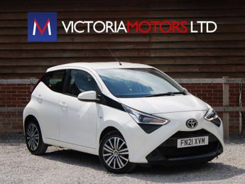 Toyota AYGO 1.0 TSS VVT-i X-Play AUTO 5dr