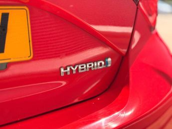 TOYOTA YARIS 1.5 Yaris Design Hybrid VVT-i CVT 5dr