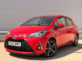 TOYOTA YARIS 1.5 Yaris Design Hybrid VVT-i CVT 5dr