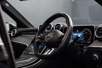 MERCEDES-BENZ GLC 2.0 GLC 220 AMG Line Premium Plus D MHEV 4MATIC Auto 4WD 5dr