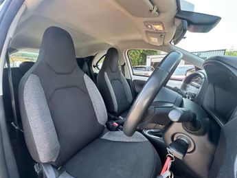 TOYOTA Aygo X 1.0 VVT-i Pure Hatchback 5dr Petrol x-shift Euro 6 (s/s) (72 ps)