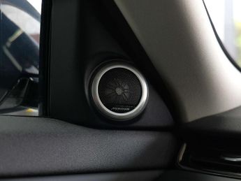 Land Rover Range Rover Evoque 2.0 Range Rover Evoque R-Dynamic HSE D Auto 4WD 5dr