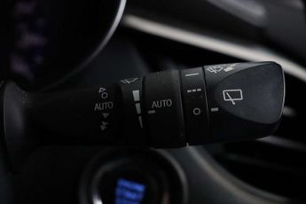 Toyota C-HR 1.2 VVT-i Design SUV 5dr Petrol Manual Euro 6 (s/s) (116 ps)