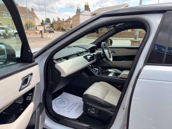 LAND ROVER RANGE ROVER VELAR 3.0 Range Rover Velar HSE D300 Auto 4WD 5dr