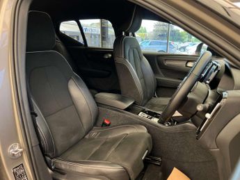 VOLVO XC40 1.5 XC40 R-Design Pro T5 Recharge Auto 5dr
