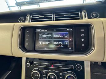 Land Rover RANGE ROVER 4.4 SD V8 Vogue SUV 5dr Diesel Auto 4WD Euro 6 (s/s) (339 ps)