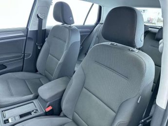 VOLKSWAGEN GOLF e-Golf 5dr