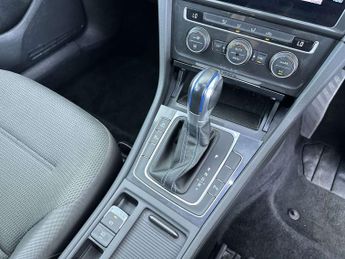 VOLKSWAGEN GOLF e-Golf 5dr