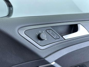 VOLKSWAGEN GOLF e-Golf 5dr