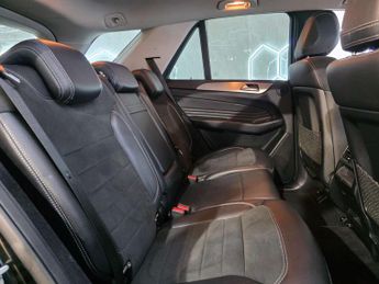 Mercedes-Benz M Class 2.1 ML250 BlueTEC AMG Sport SUV 5dr Diesel G-Tronic 4WD Euro 6 (