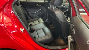 Mercedes-Benz A Class 1.5 A180d Sport (Premium) Hatchback 5dr Diesel 7G-DCT Euro 6 (s/