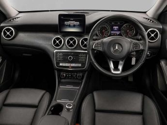 Mercedes-Benz A Class 1.5 A180d Sport (Premium) Hatchback 5dr Diesel 7G-DCT Euro 6 (s/