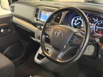 TOYOTA PROACE VERSO 2.0 Proace Verso Family L1 D-4D Auto 5dr