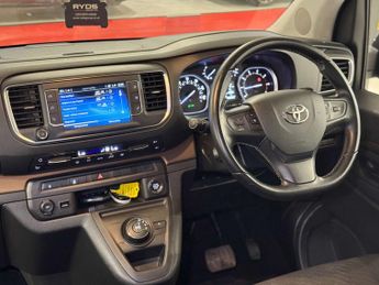 TOYOTA PROACE VERSO 2.0 Proace Verso Family L1 D-4D Auto 5dr