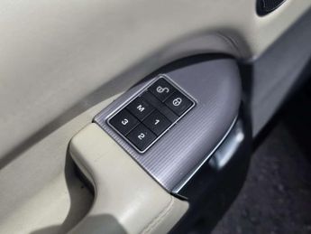 Land Rover Range Rover Sport 2.0 SD4 HSE SUV 5dr Diesel Auto 4WD Euro 6 (s/s) (240 ps)