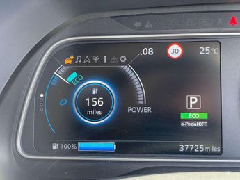 NISSAN LEAF Leaf Tekna 5dr 110kw 39kwh (Automatic)