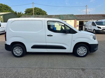 VAUXHALL COMBO 1.5 Turbo D 2000 Dynamic Panel Van 4dr Diesel Manual L1 H1 Euro 