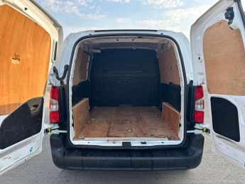 VAUXHALL COMBO 1.5 Turbo D 2000 Dynamic Panel Van 4dr Diesel Manual L1 H1 Euro 