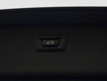 BMW 3 SERIES 3.0 330d xDrive M Sport Auto 4WD 5dr