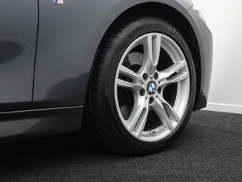 BMW 3 SERIES 3.0 330d xDrive M Sport Auto 4WD 5dr