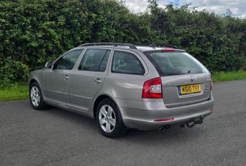 Skoda OCTAVIA 2.0 Octavia Elegance TDI CR Semi-Auto 5dr