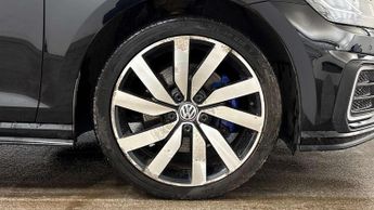 Volkswagen Golf 1.4 Golf GTE Advance Semi-Auto 5dr
