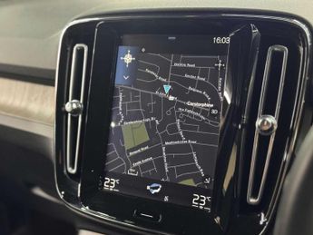 Volvo XC40 2.0 XC40 Inscription B4 MHEV AWD Auto 4WD 5dr