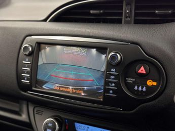 TOYOTA YARIS 1.5 Yaris Excel VVT-i HEV CVT 5dr