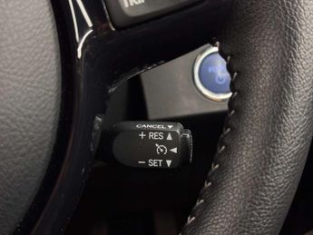 TOYOTA YARIS 1.5 Yaris Excel VVT-i HEV CVT 5dr