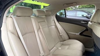 LEXUS IS 2.5 250 V6 Advance Saloon 4dr Petrol Auto Euro 5 (208 ps)