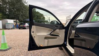 LEXUS IS 2.5 250 V6 Advance Saloon 4dr Petrol Auto Euro 5 (208 ps)