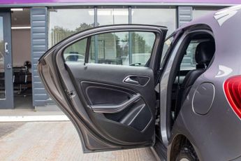 MERCEDES-BENZ A CLASS 1.6 A180 Sport Edition Hatchback 5dr Petrol 7G-DCT Euro 6 (s/s) 