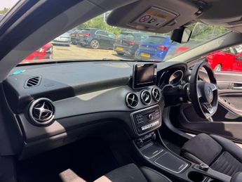 MERCEDES-BENZ CLA 1.6 CLA 200 AMG Line Edition Auto 5dr