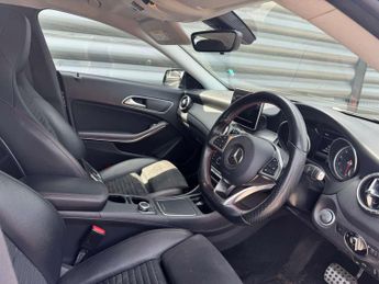MERCEDES-BENZ CLA 1.6 CLA 200 AMG Line Edition Auto 5dr