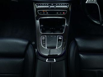 MERCEDES-BENZ E-CLASS 2.0 E 300 AMG Line Edition E Auto 4dr
