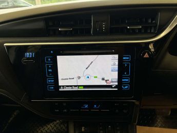 TOYOTA AURIS 1.8 Auris Excel TSS Hybrid VVT-i CVT 5dr