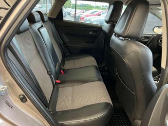 TOYOTA AURIS 1.8 Auris Excel TSS Hybrid VVT-i CVT 5dr
