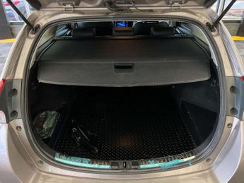 TOYOTA AURIS 1.8 Auris Excel TSS Hybrid VVT-i CVT 5dr