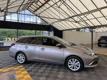 TOYOTA AURIS 1.8 Auris Excel TSS Hybrid VVT-i CVT 5dr