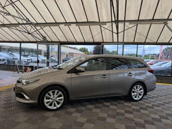 TOYOTA AURIS 1.8 Auris Excel TSS Hybrid VVT-i CVT 5dr