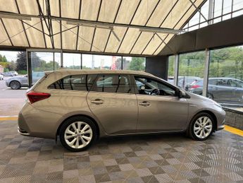 TOYOTA AURIS 1.8 Auris Excel TSS Hybrid VVT-i CVT 5dr